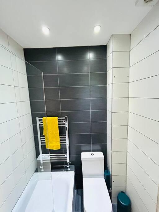 Modern Studio Near Bethnal Green London Exterior photo
